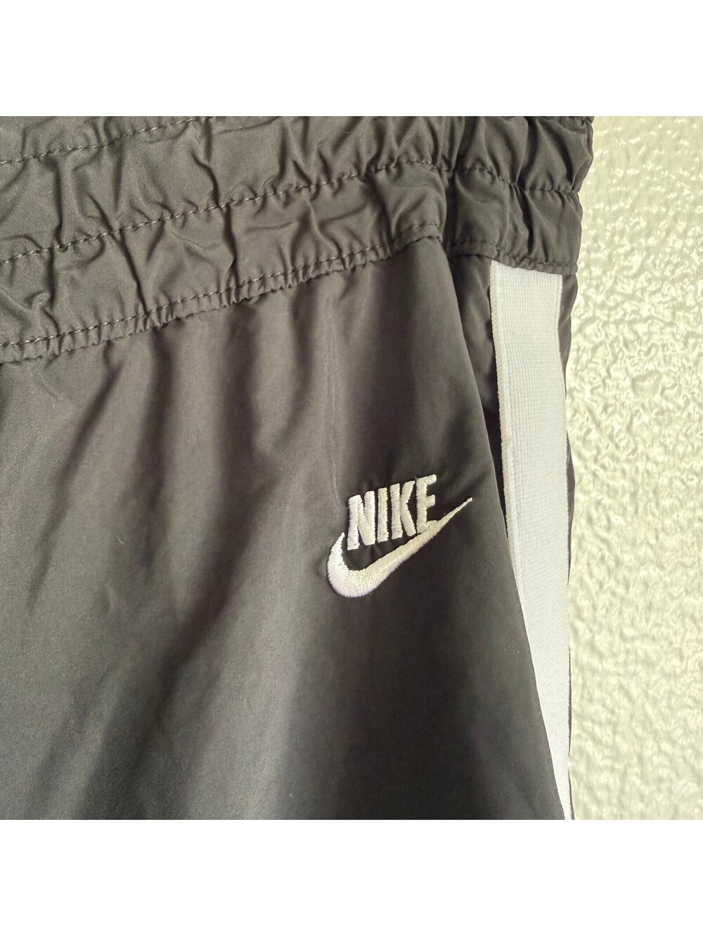 Vintage Y2K Nike Sportswear Black Track Pants Cropped Capri White Stripe L - Picture 7 of 8